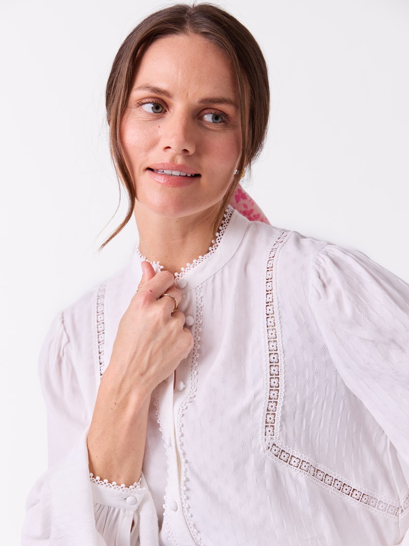 7514777 O79 7514777_O79-MELL-S26-Modell-Front_chn=vic_2896_Iva bluse O79_Iva bluse O79 7514777.jpg_Front||Front