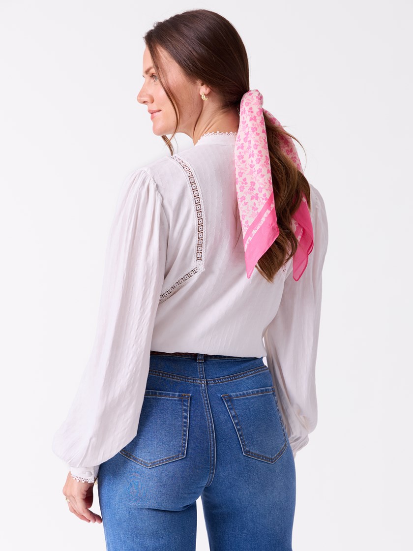 7514777 O79 7514777_O79-MELL-S26-Modell-Front_chn=vic_5273_Iva bluse O79.jpg_Front||Front