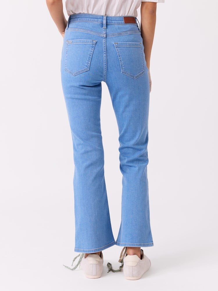 Sabine cropped flared jeans 7514802_DAE_Jean Paul_Sabine Cropped Flared Jeans_H26 (4)_Sabine cropped flared jeans DAE.jpg_
