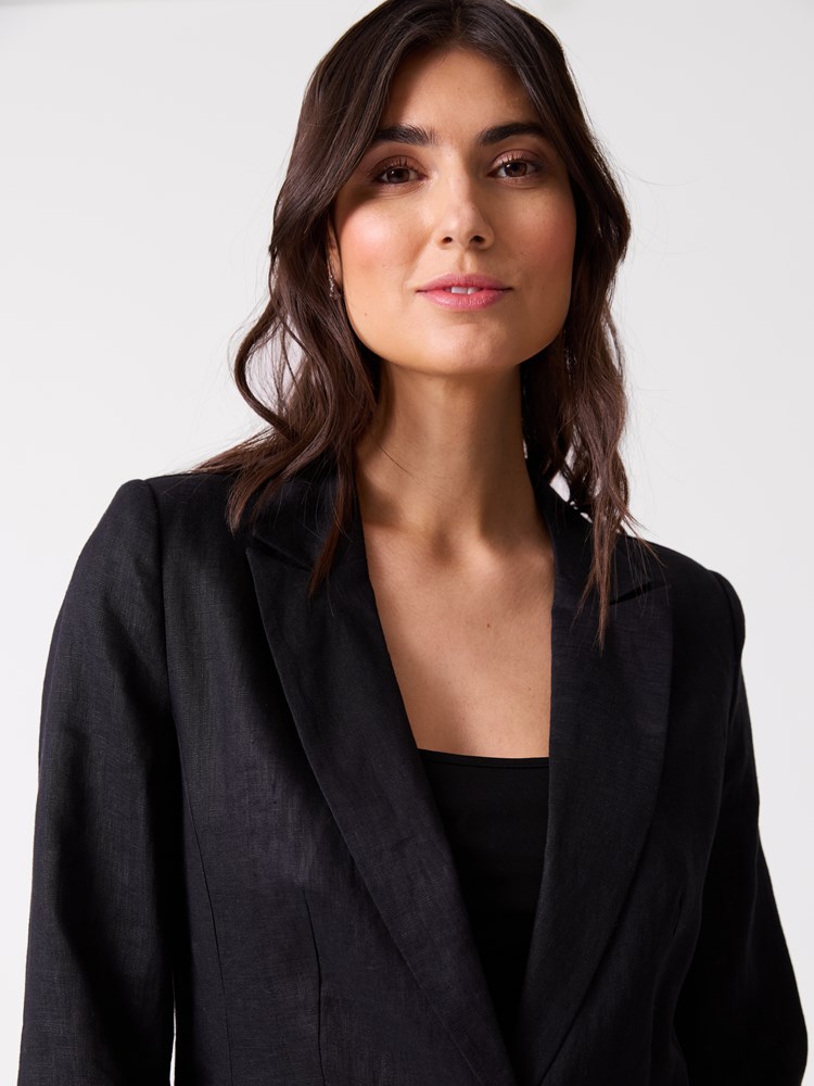Lina linblazer 7514813_ID2-BLU-H26-Modell-Front_chn=vic_4747_Lina linblazer ID2 7514813.jpg_Front||Front