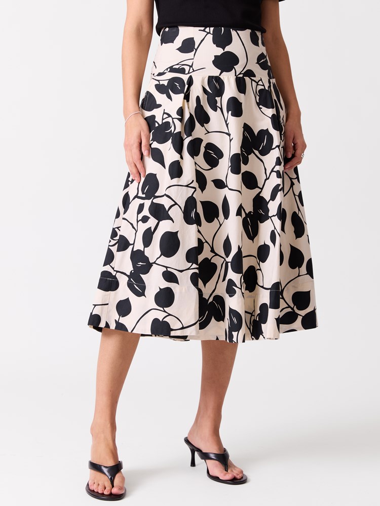 Becca skjørt 7514871_ID2-BLU-H26-Modell-Front_chn=vic_9619_Becca skjørt ID2.jpg_Front||Front