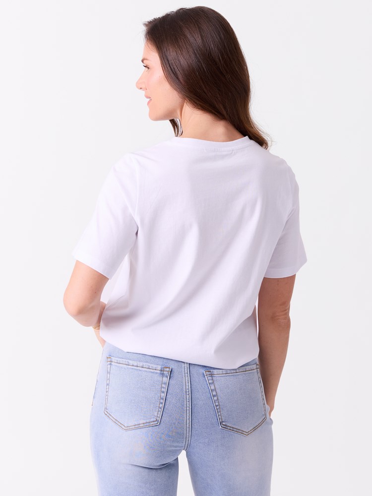 Sunny t-skjorte 7514974_EPK-MELL-S26-Modell-Front_chn=vic_1591_Sunny t-skjorte EPK.jpg_Front