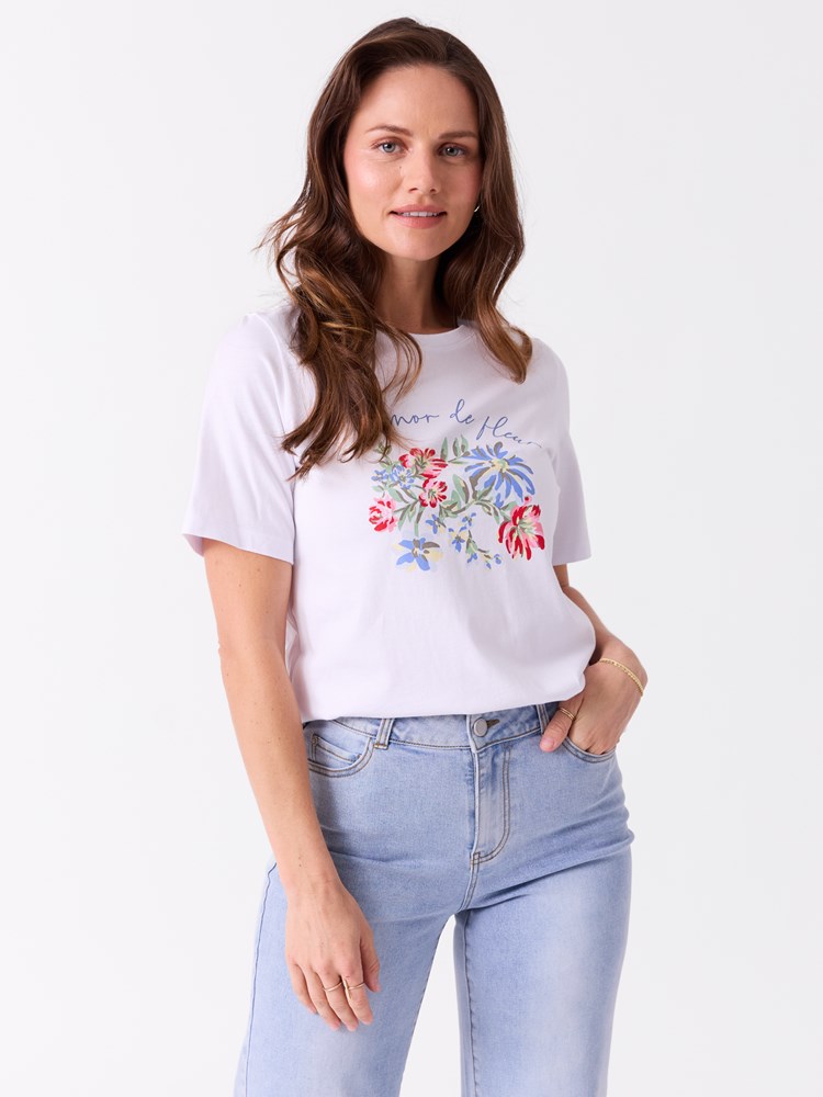 Sunny t-skjorte 7514974_MOC-MELL-S26-Modell-Front_chn=vic_9891_Sunny t-skjorte MOC.jpg_Front