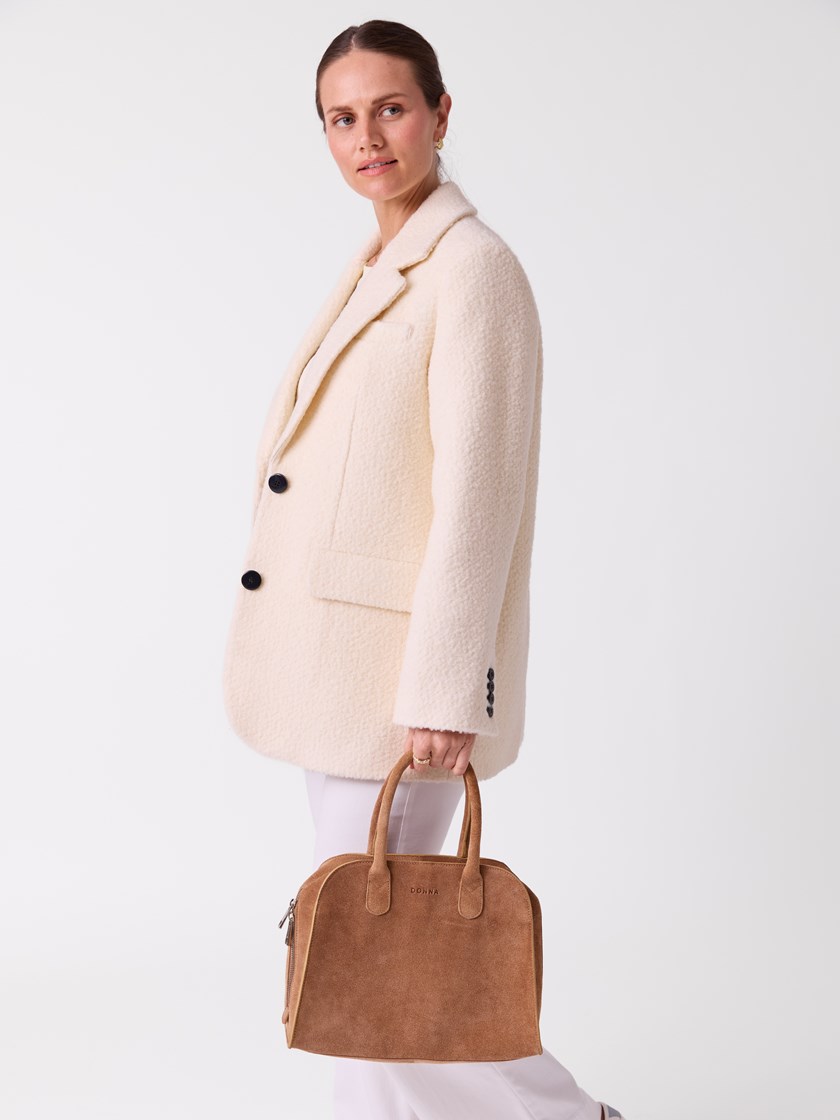 7515004 T19 7515004_T19-DONNA-S26-Modell-Front_chn=vic_1021_Delara skinnveske T19.jpg_