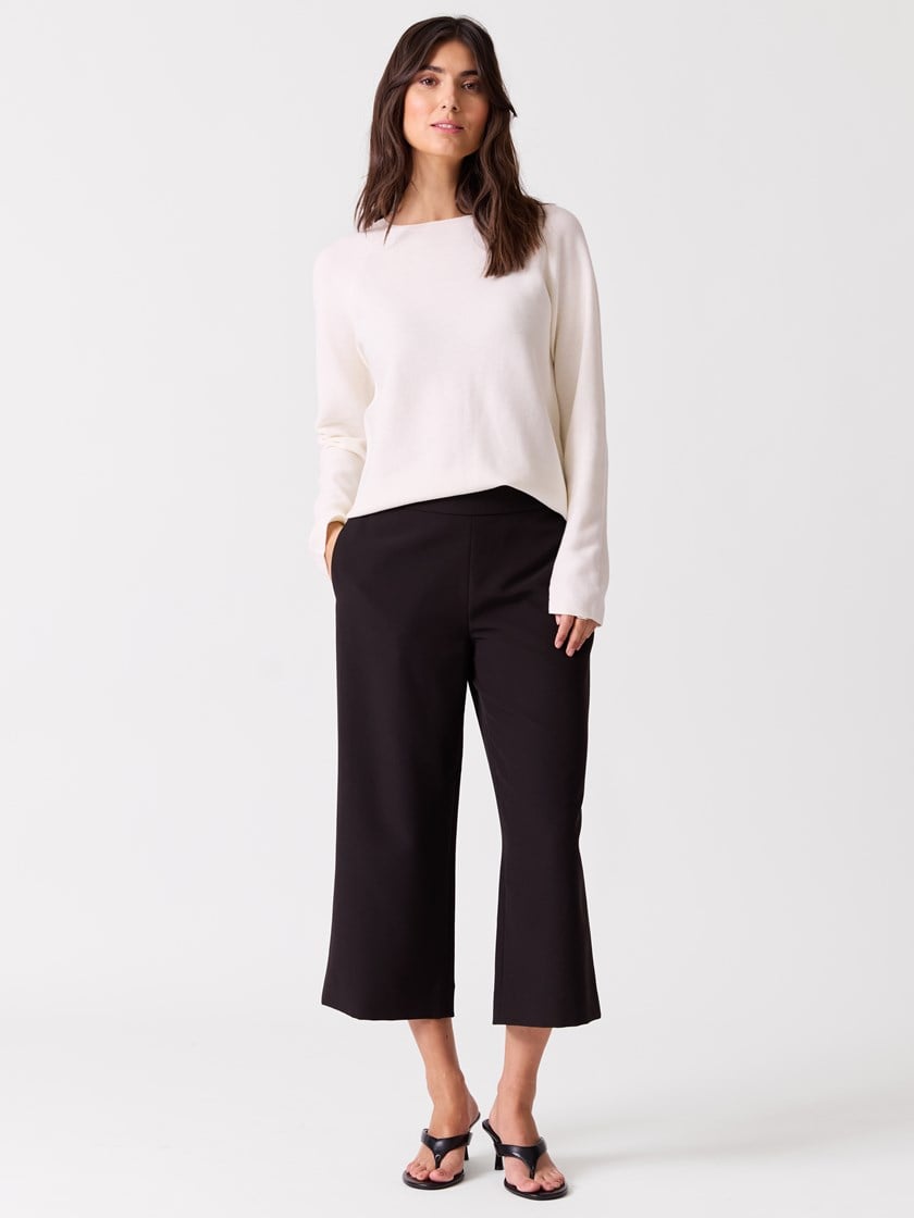 7515010 ID2 7515010_ID2-BLU-H26-Modell-Front_chn=vic_4985_Jackie culotte bukse ID2.jpg_Front||Front