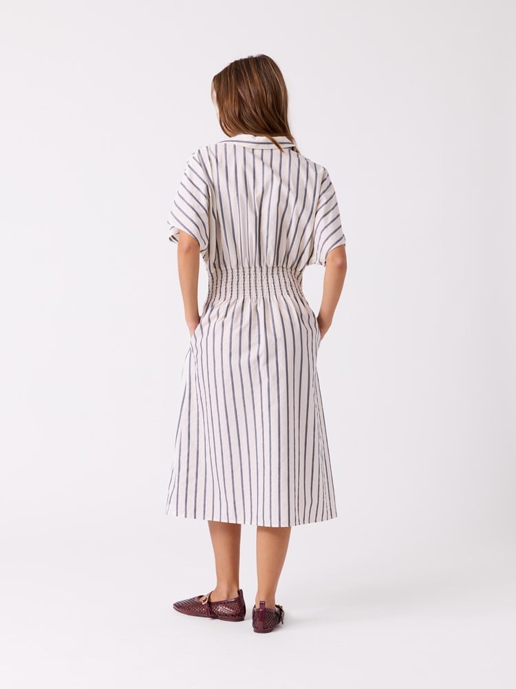 Petronella kjole 7515052_O63-JEANPAUL-H26-Front_1318_Petronella kjole O63.jpg_Front