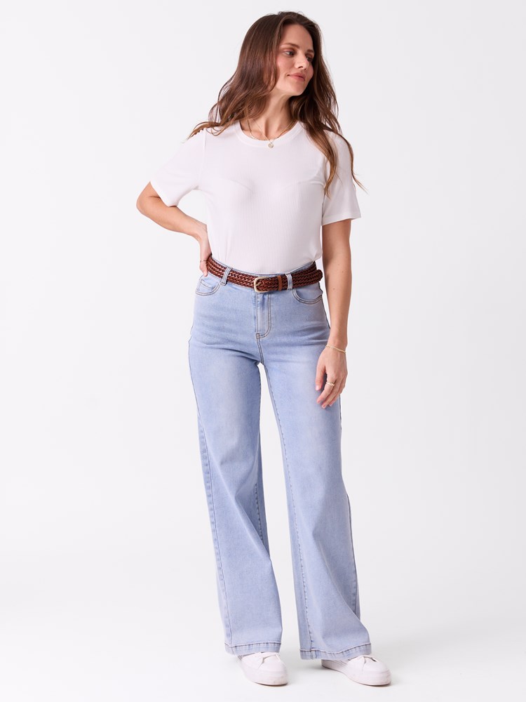 Wilma jeans 7515303_DAC-MELL-S26-Modell-Front_chn=vic_7522_Wilma jeans DAC_Wilma jeans DAC 7515303.jpg_Front||Front
