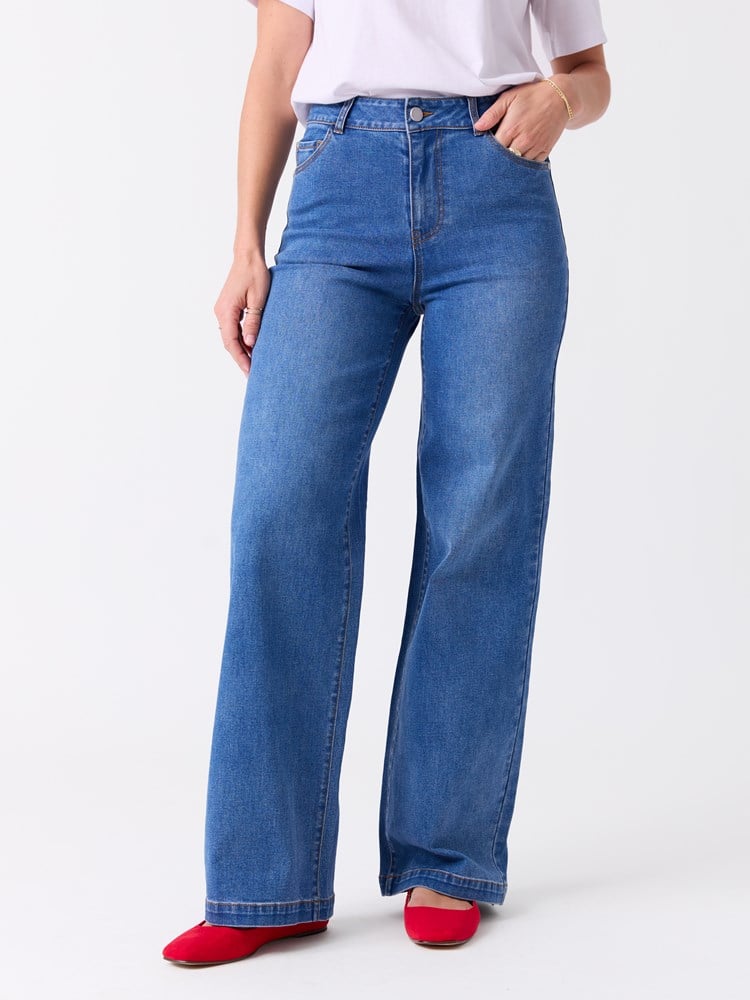 Wilma jeans 7515303_ECL-MELL-S26-Modell-Front_chn=vic_6560_Wilma jeans ECL_Wilma jeans ECL 7515303.jpg_Front||Front