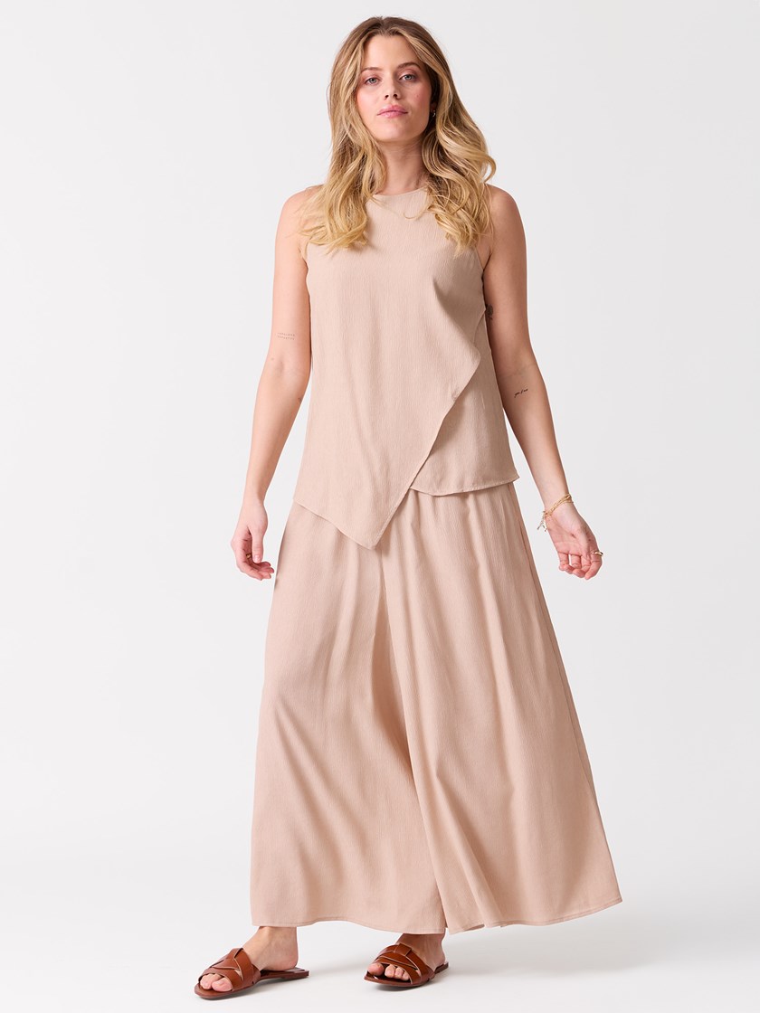 7515305 A9S 7515305_A9S-DONNA-H26-Modell-Front_chn=vic_6197_Linnea topp A9S.jpg_Front||Front