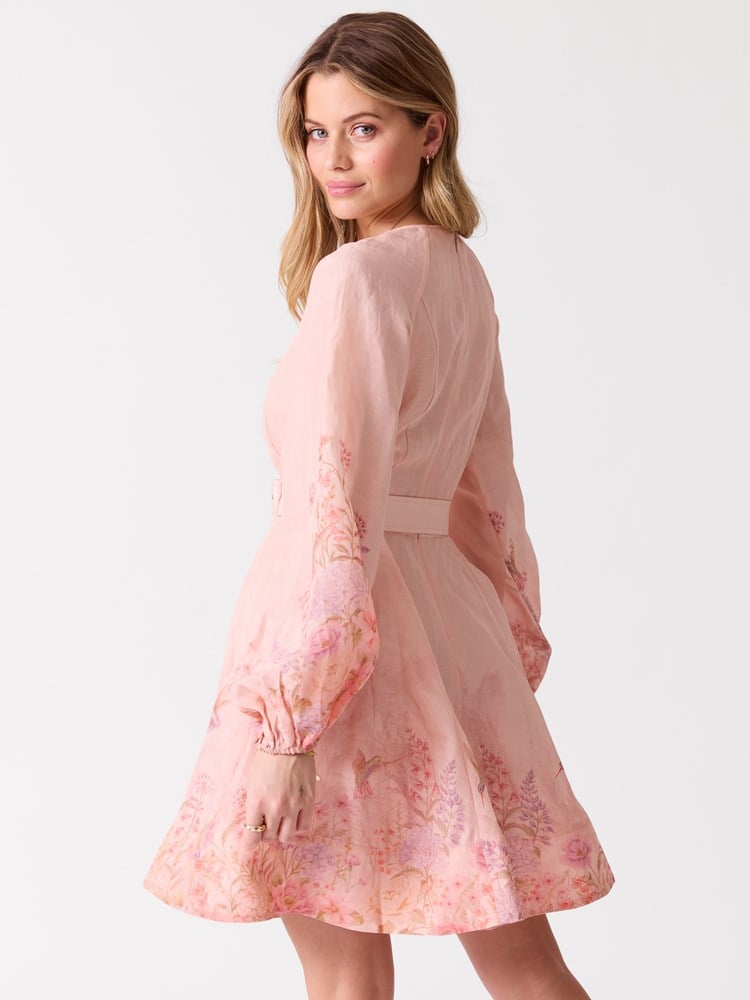 Esme kjole 7515334_MJB-MELL-H26-Modell-Front_chn=vic_6205_Esme kjole MJB.jpg_Front||Front