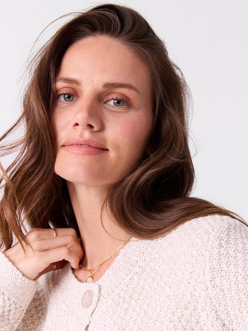 7515344 OAI 7515344_oai-MELL-S26-Modell-Front_Tia cardigan OAI_Tia cardigan OAI 7515344.jpg_