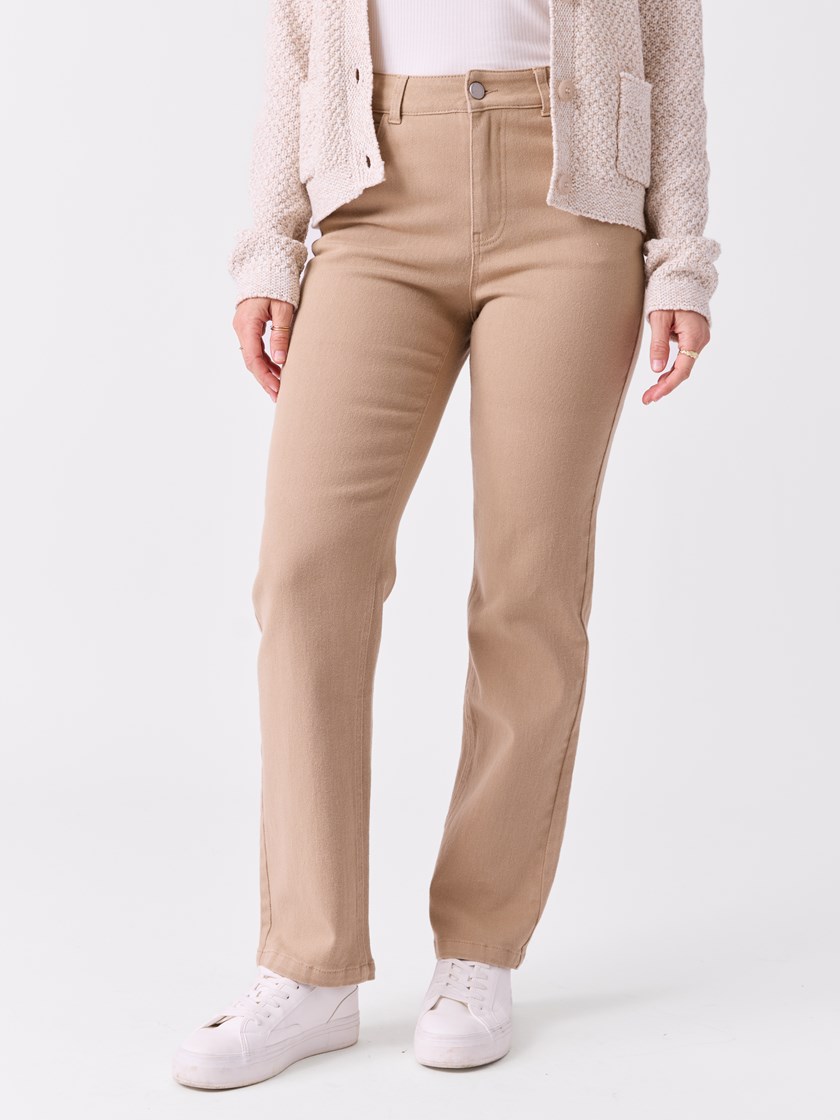 7515349 APX 7515349_APX-MELL-S26-Modell-Front_chn=vic_5861_Wiley rett bukse APX.jpg_Front||Front