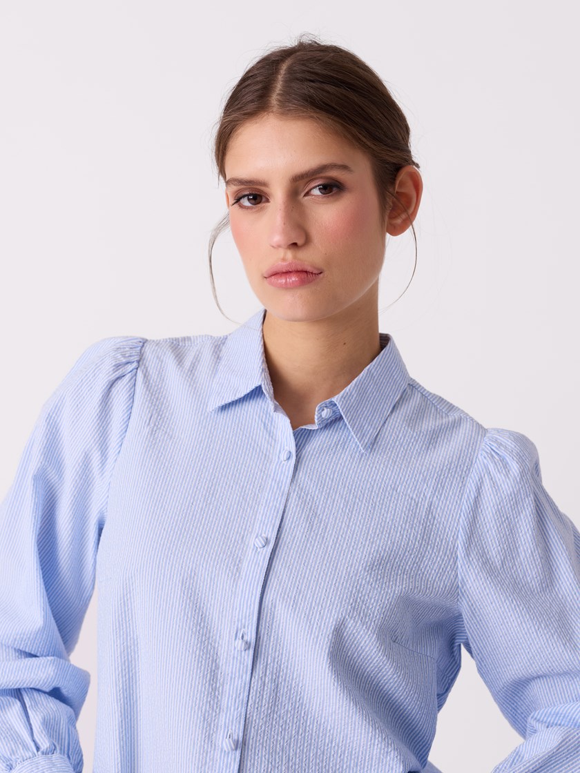 7515354 EN3 7515354_EN3-JEANPAUL-S26-Modell-Front (1)_Pippa bluse EN3_Pippa bluse EN3 7515354.jpg_