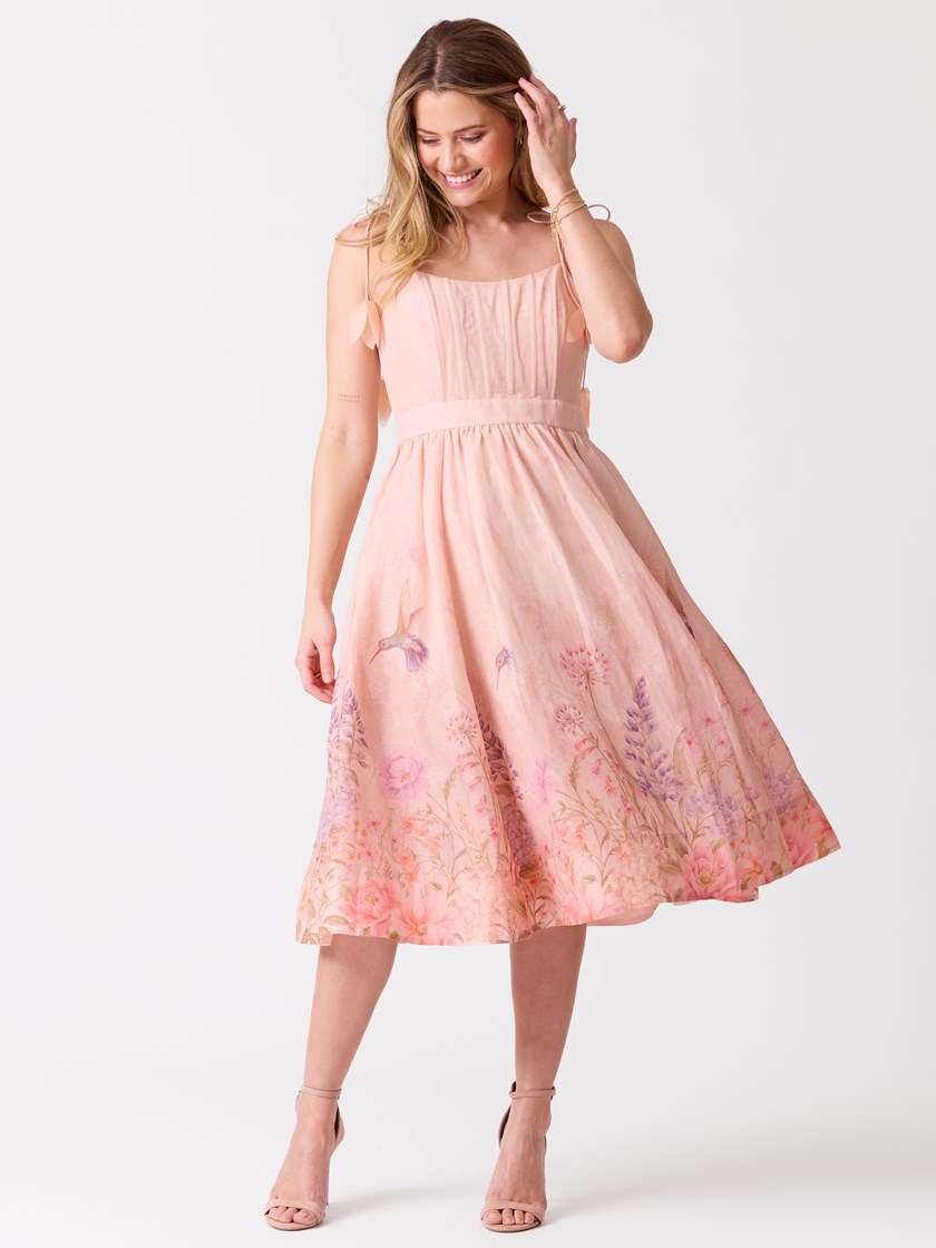 7515358 MJB 7515358_MJB-MELL-H26-Modell-Front_chn=vic_7052_Penelope kjole MJB_Penelope kjole MJB 7515358.jpg_Front||Front