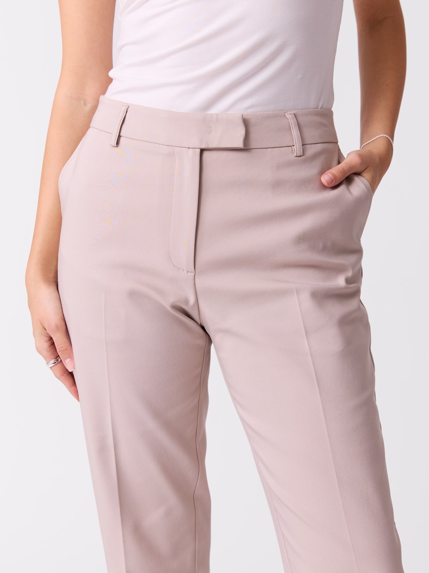 7515370 I4X 7515370_I4X-BLU-S26-Modell-Front_chn=vic_5273_Jessica bukse I4X.jpg_Front||Front