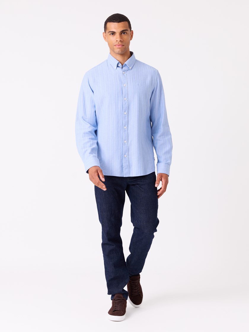 7515387 E9O 7515387_E9O-JEANPAUL-S26-Modell-Front_7389_Louis skjorte - Regular fit E9O_Louis skjorte - Regular fit E9O 7515387.jpg_