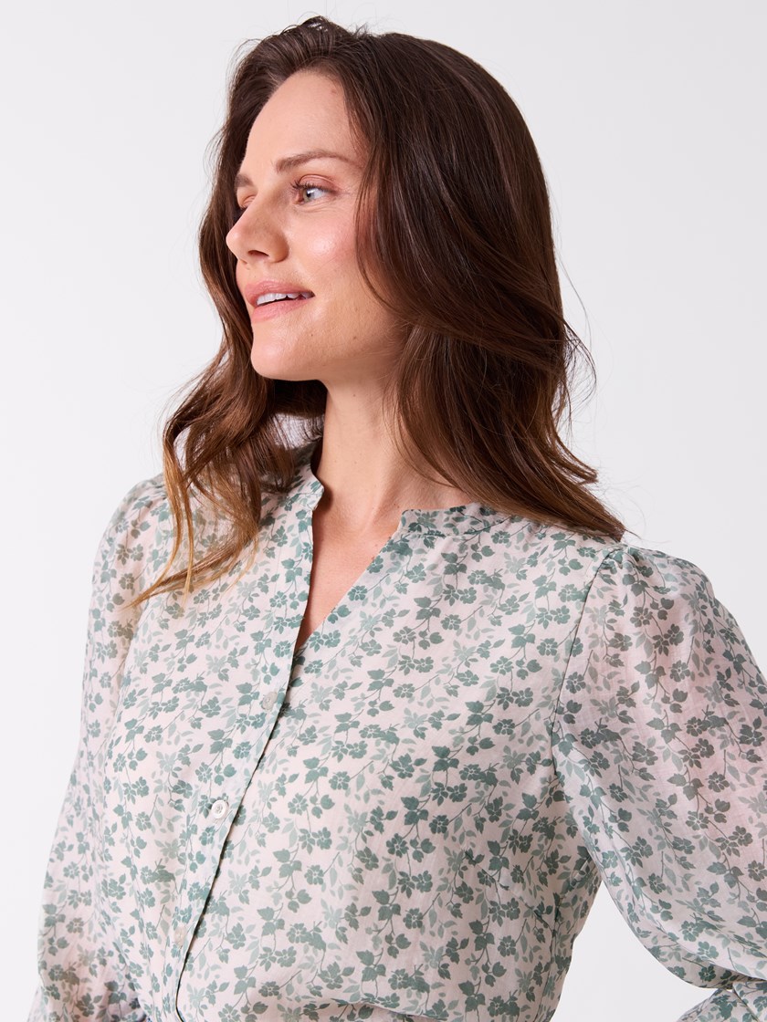 7515395 GJC 7515395_GJC-MELL-S26-Modell-Front_chn=vic_3889_Leanna bluse GJC.jpg_Front||Front