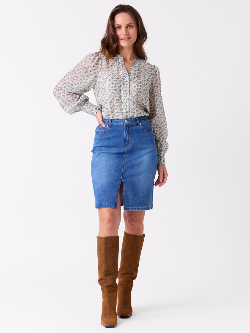 7515395 GJC 7515395_GJC-MELL-S26-Modell-Front_chn=vic_4356_Leanna bluse GJC.jpg_Front||Front