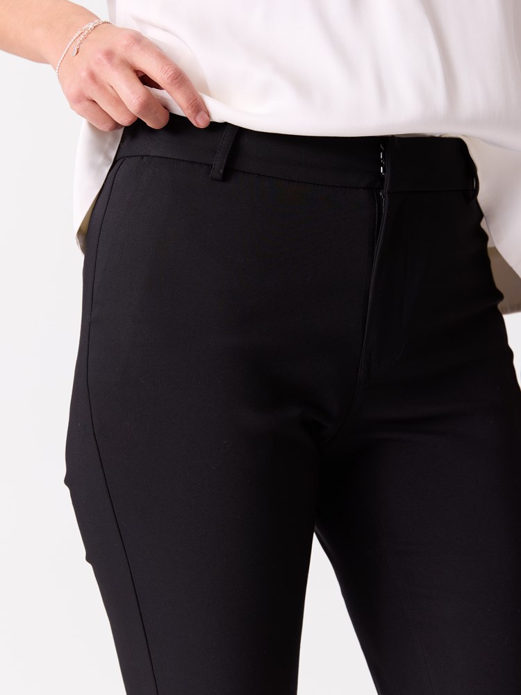 Anine capri bukse 7515413_ID2-BLU-H26-Modell-Front_chn=vic_5393_Anine capri bukse ID2.jpg_Front||Front