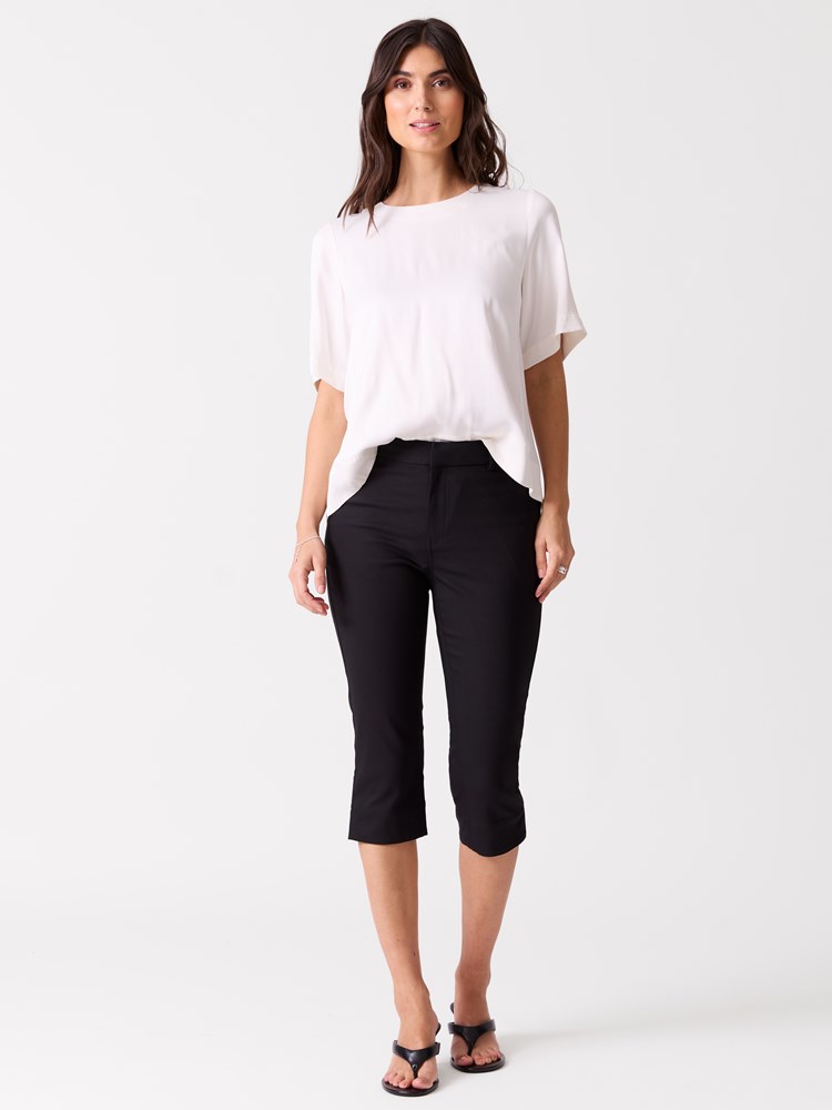 Anine capri bukse 7515413_ID2-BLU-H26-Modell-Front_chn=vic_962_Anine capri bukse ID2.jpg_Front||Front