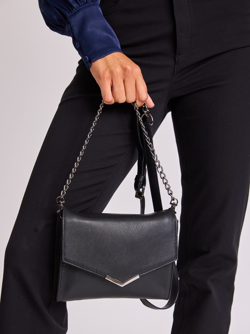 7515484 ID2 7515484_ID2-BLU-S26-Modell-Front_chn=vic_6209_Envelope skinnveske ID2.jpg_Front