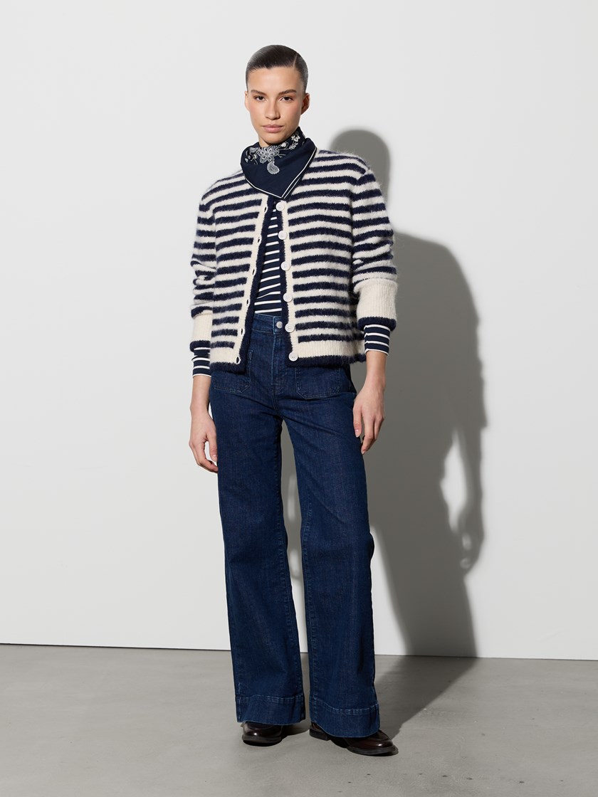7515489 EM6 7515489_EM6-JEANPAUL-A26-Modell-Front_1309_Gill cardigan EM6.jpg_Front