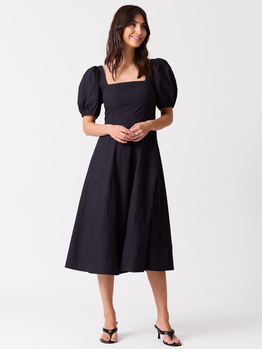 7515508 ID2 7515508_ID2-BLU-H26-Modell-Front_chn=vic_2728_Becca kjole ID2.jpg_Front||Front