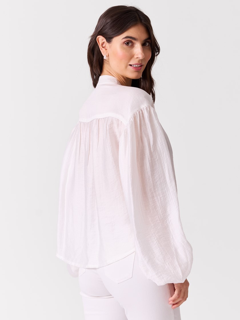 7515561 O79 7515561_O79-DONNA-H26-Modell-Front_chn=vic_5846_Marigold bluse O79.jpg_Front||Front