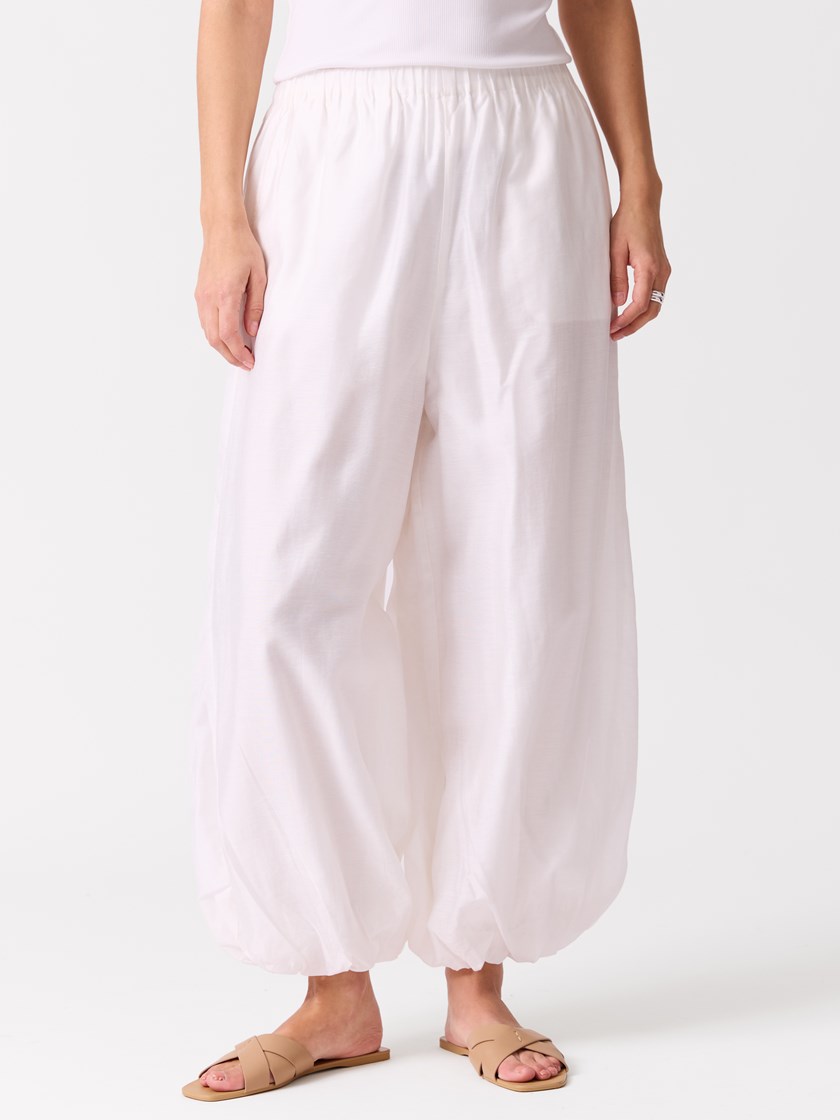 7515590 O79 7515590_O79-DONNA-H26-Modell-Front_chn=vic_872_Peach bukse O79.jpg_Front||Front