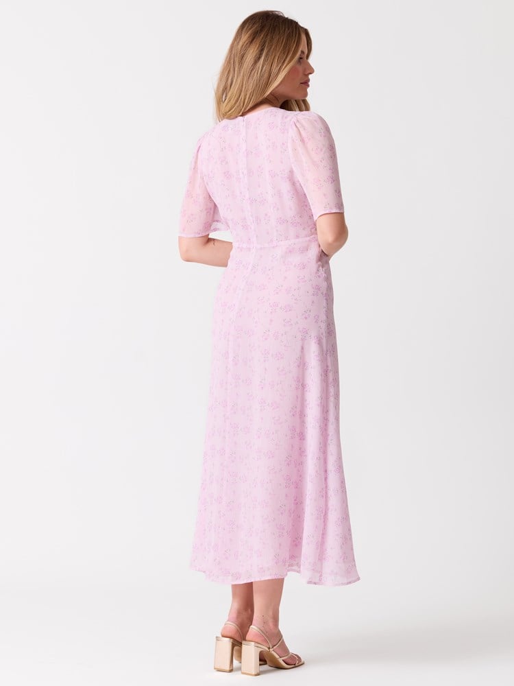 Lizette kjole 7515602_MIN-MELL-H26-Modell-Front_chn=vic_4796_Lizette kjole MIN.jpg_Front||Front