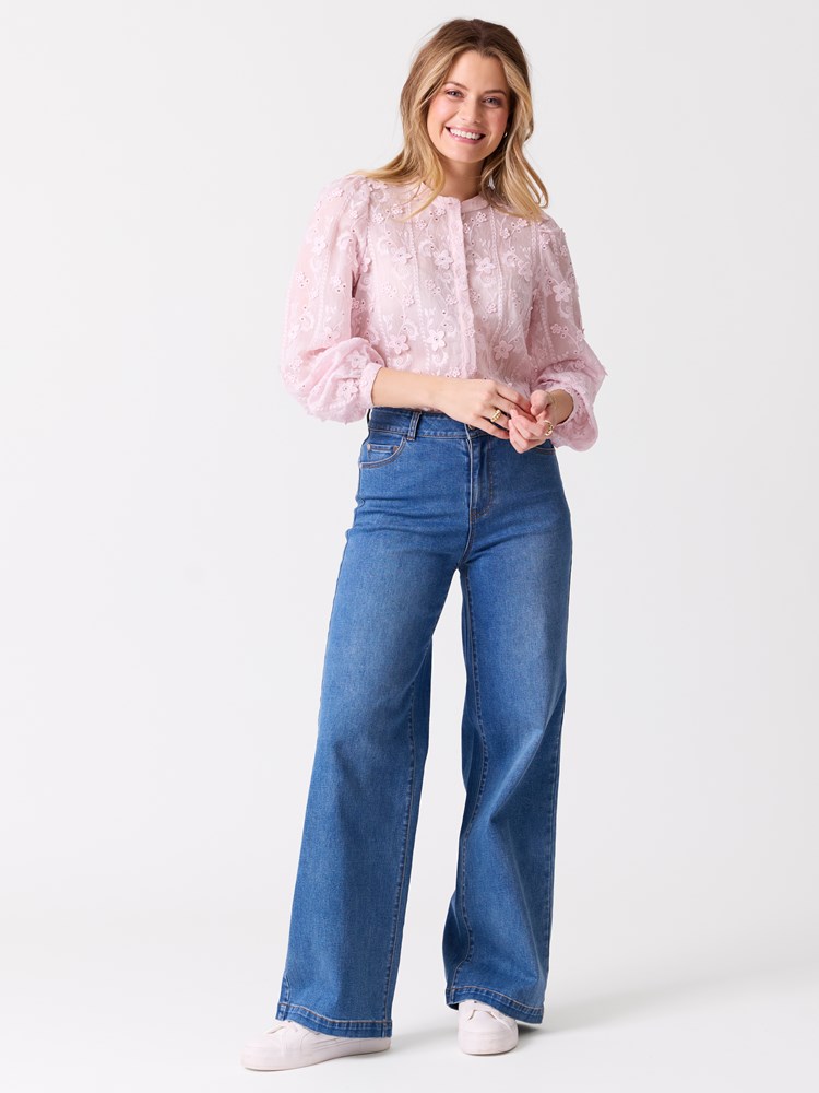 Benoit bluse 7515621_MIN-MELL-H26-Modell-Front_chn=vic_8107_Benoit bluse MIN_Benoit bluse MIN 7515621.jpg_Front