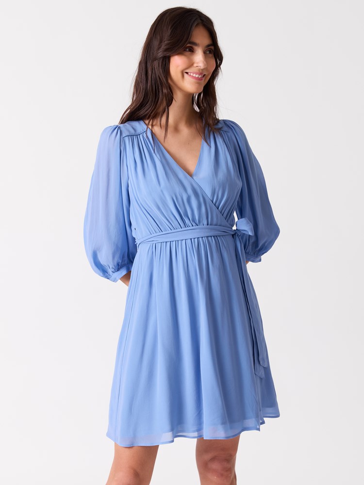 Fiol omslagskjole 7515663_C17-BLU-H26-Modell-Front_chn=vic_1986_Fiol omslagskjole C17.jpg_Front||Front