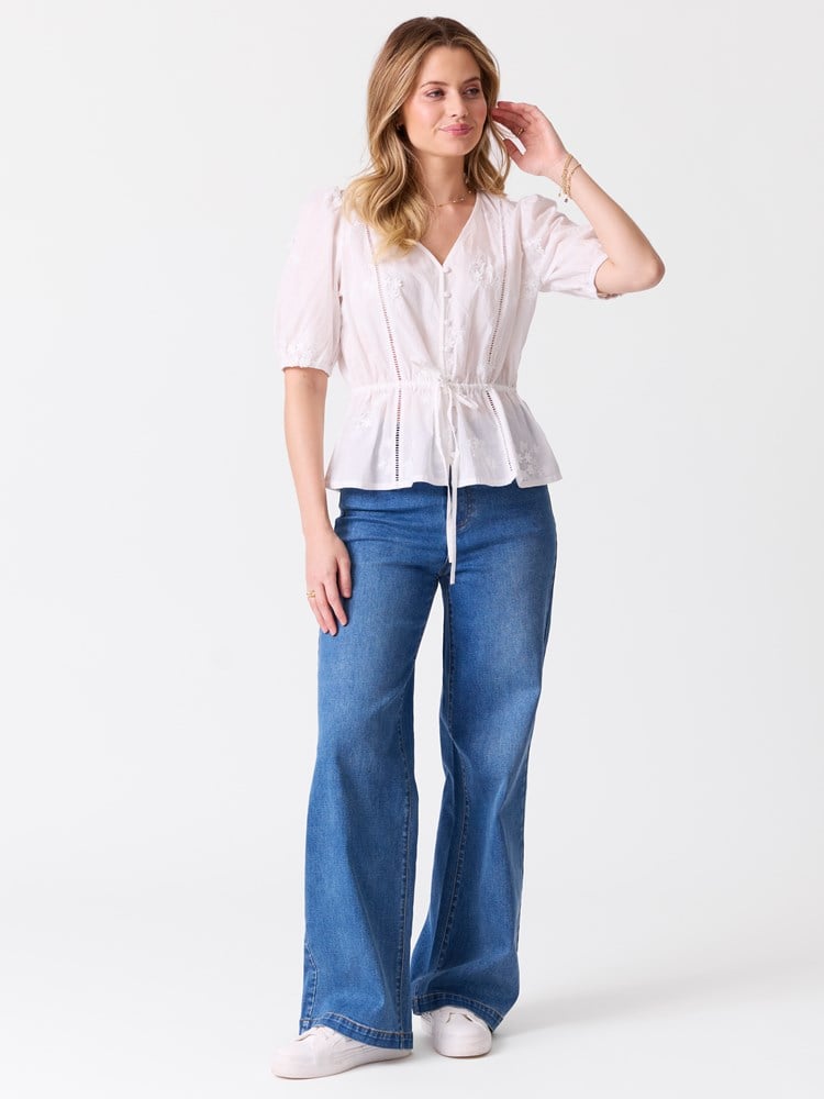 Aurora bluse 7515698_O68-MELL-H26-Modell-Front_chn=vic_7750_Aurora bluse O68.jpg_Front