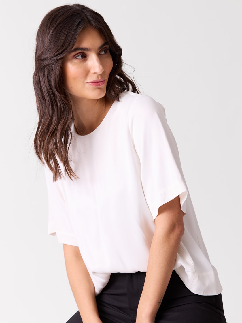 7515713 O79 7515713_O79-BLU-H26-Modell-Front_chn=vic_5748_Tina bluse O79.jpg_Front||Front