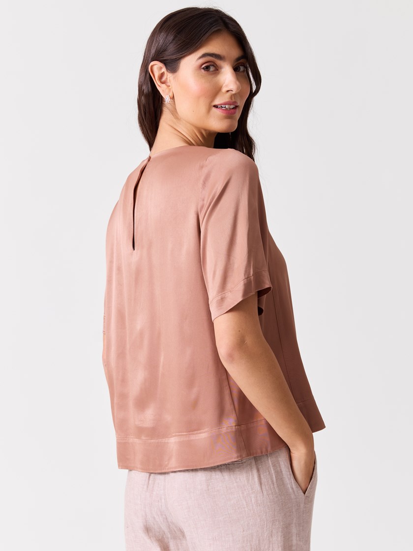 7515713 S74 7515713_S74-BLU-H26-Modell-Front_chn=vic_2186_Tina bluse S74.jpg_Front||Front