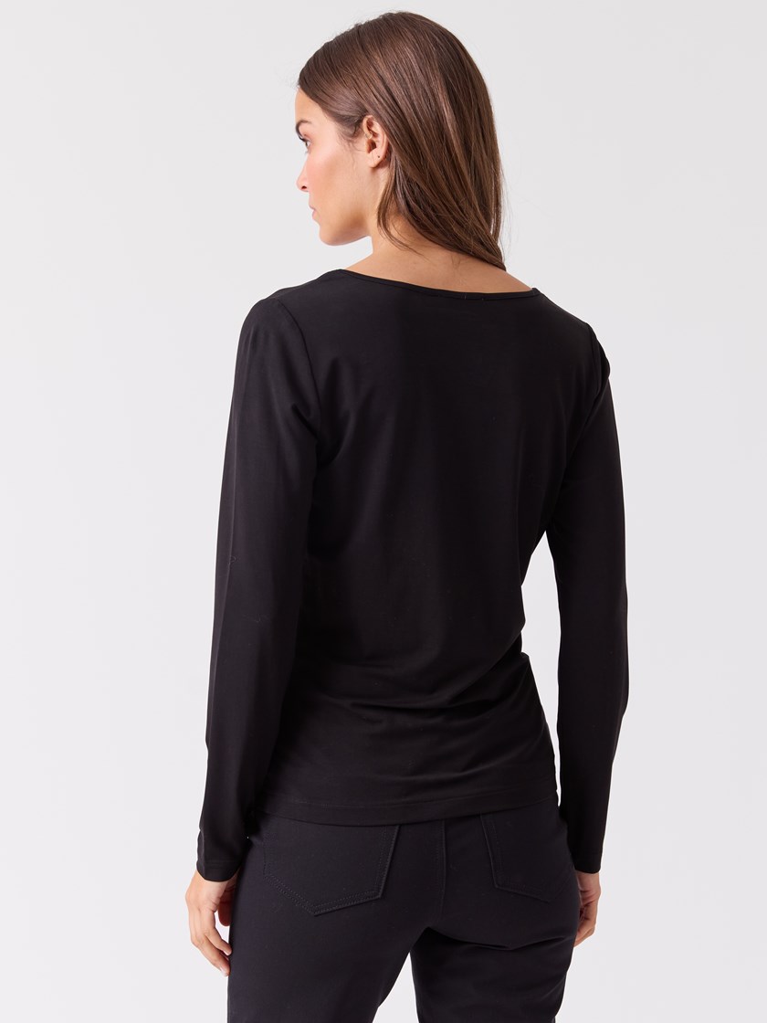 7515725 ID2 7515725_ID2-BLU-A26-Modell-Front_chn=vic_6463_Lia langermet ID2.jpg_Front||Front
