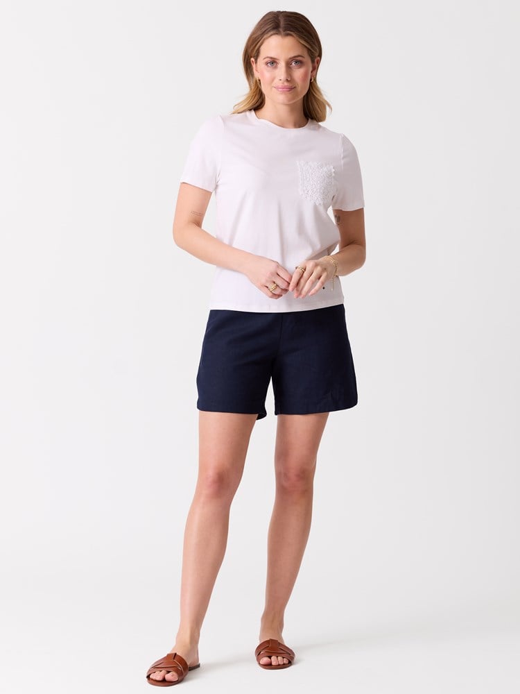 Kine t-skjorte 7515748_O68-MELL-H26-Modell-Front_chn=vic_9857_Kine t-skjorte O68.jpg_Front