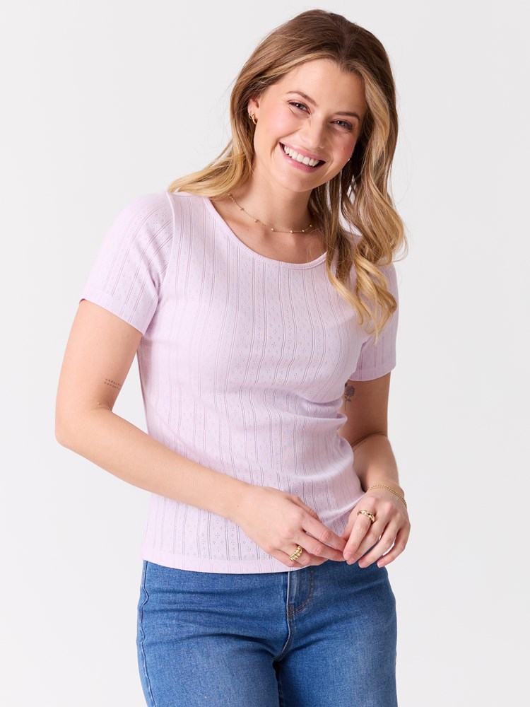 Luna t-skjorte 7515758_MIN-MELL-H26-Modell-Front_chn=vic_5867_Luna t-skjorte MIN 7515758.jpg_Front||Front