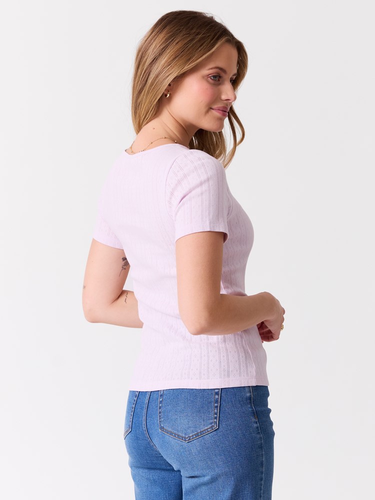 Luna t-skjorte 7515758_MIN-MELL-H26-Modell-Front_chn=vic_6291_Luna t-skjorte MIN 7515758.jpg_Front||Front