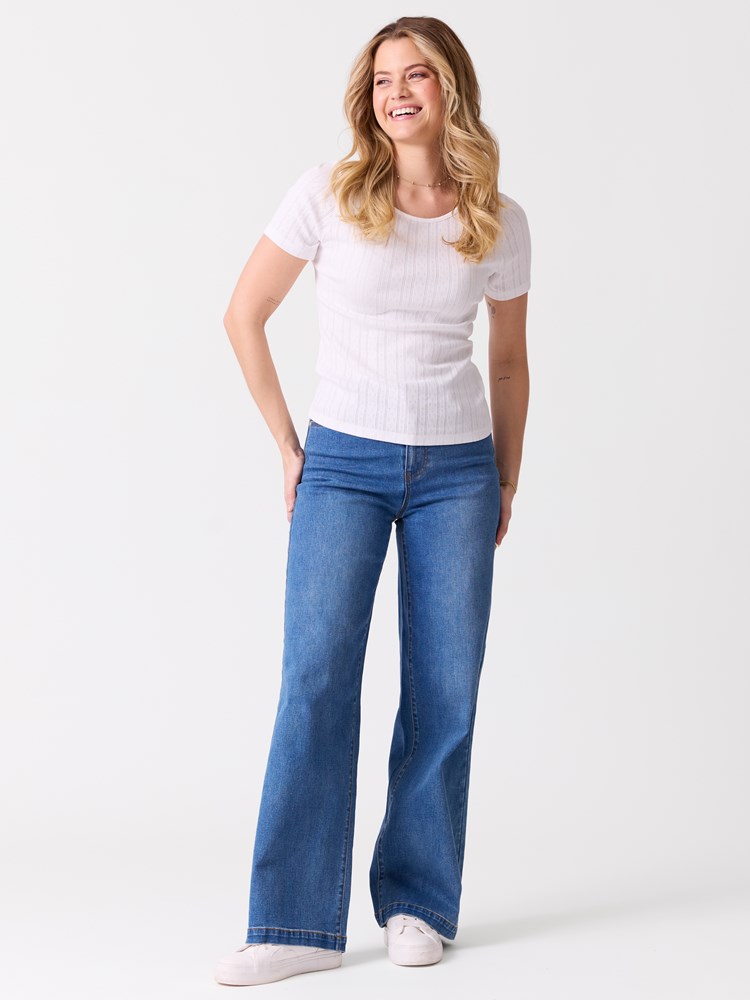 Luna t-skjorte 7515758_O68-MELL-H26-Modell-Front_chn=vic_9911_Luna t-skjorte O68 7515758.jpg_Front||Front