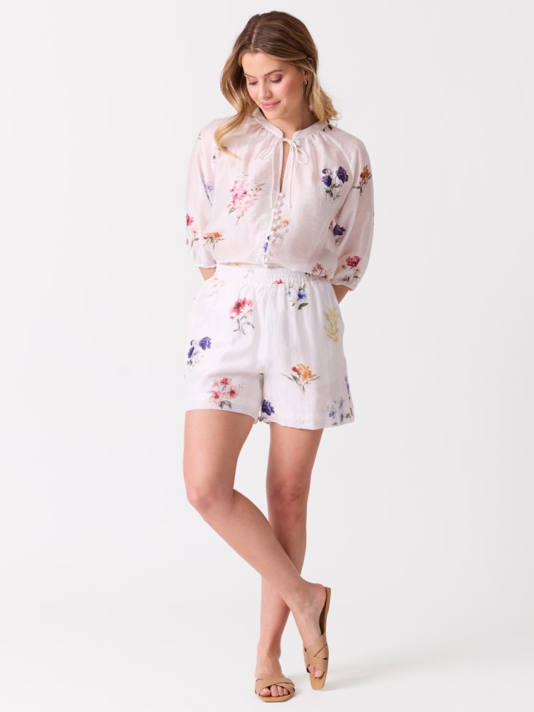 Kelly shorts 7515767_O79-MELL-H26-Modell-Front_chn=vic_1413_Kelly shorts O79.jpg_Front