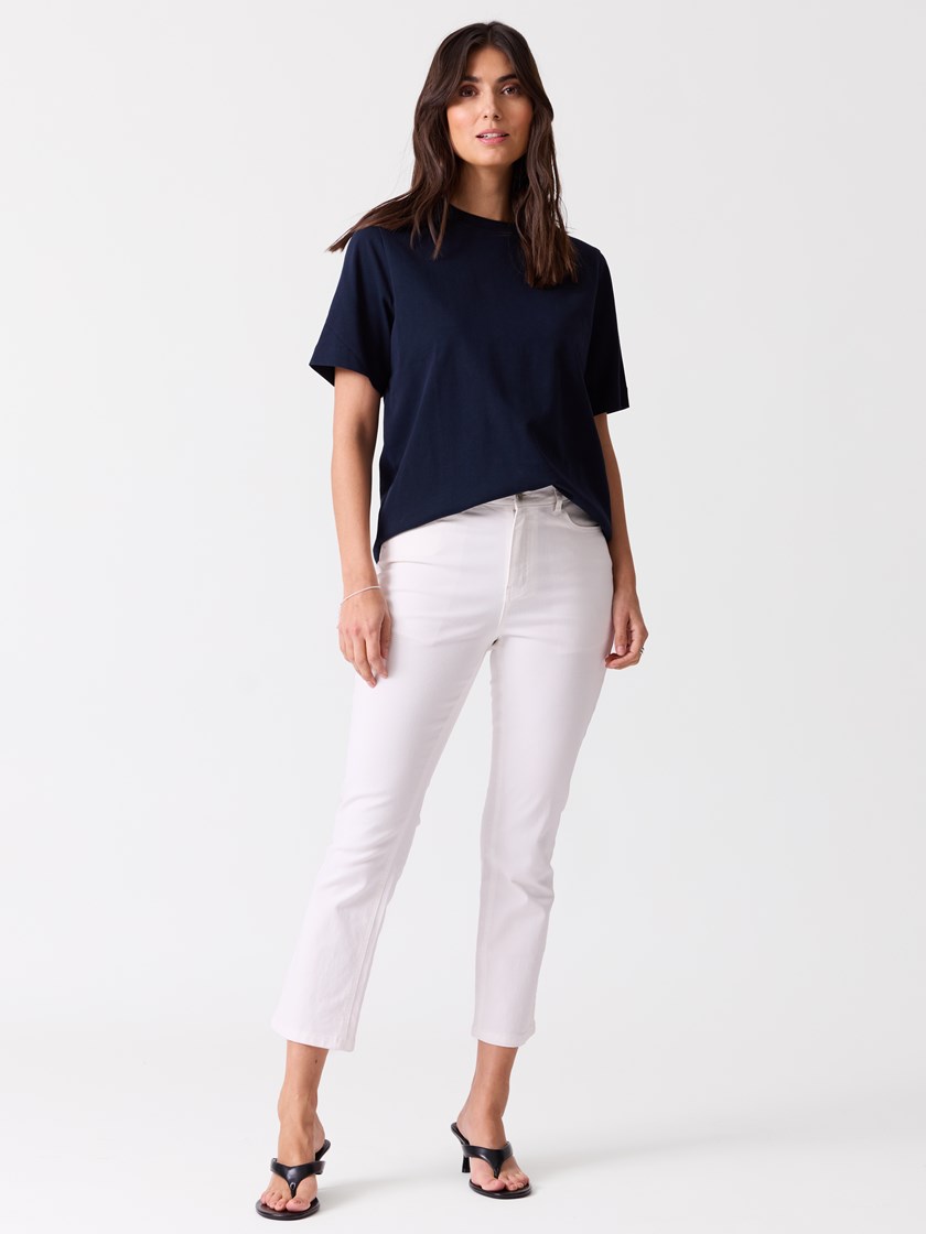 7515800 EM6 7515800_EM6-BLU-H26-Modell-Front_chn=vic_2229_Annie t-skjorte EM6.jpg_Front||Front