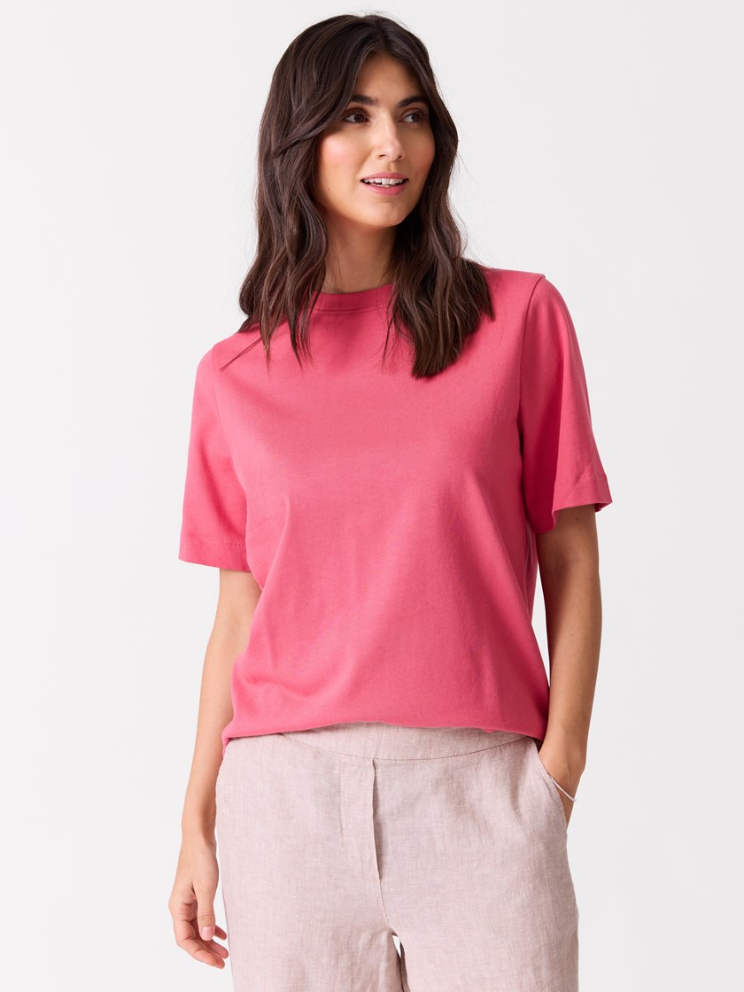 7515800 MQT 7515800_MQT-BLU-H26-Modell-Front_chn=vic_9295_Annie t-skjorte MQT.jpg_Front||Front