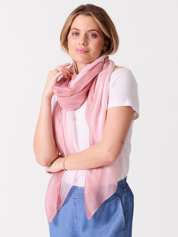 Sunrise skjerf 7515816_MLO-MELL-H26-Modell-Front_chn=vic_3621_Sunrise skjerf MLO_Sunrise skjerf MLO 7515816.jpg_Front||Front