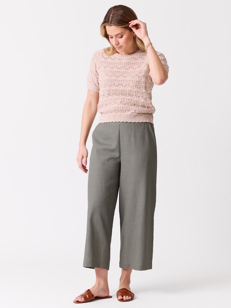 Rakel topp 7515833_I2M-MELL-H26-Modell-Front_chn=vic_2700_Rakel topp I2M_Rakel topp I2M 7515833.jpg_Front