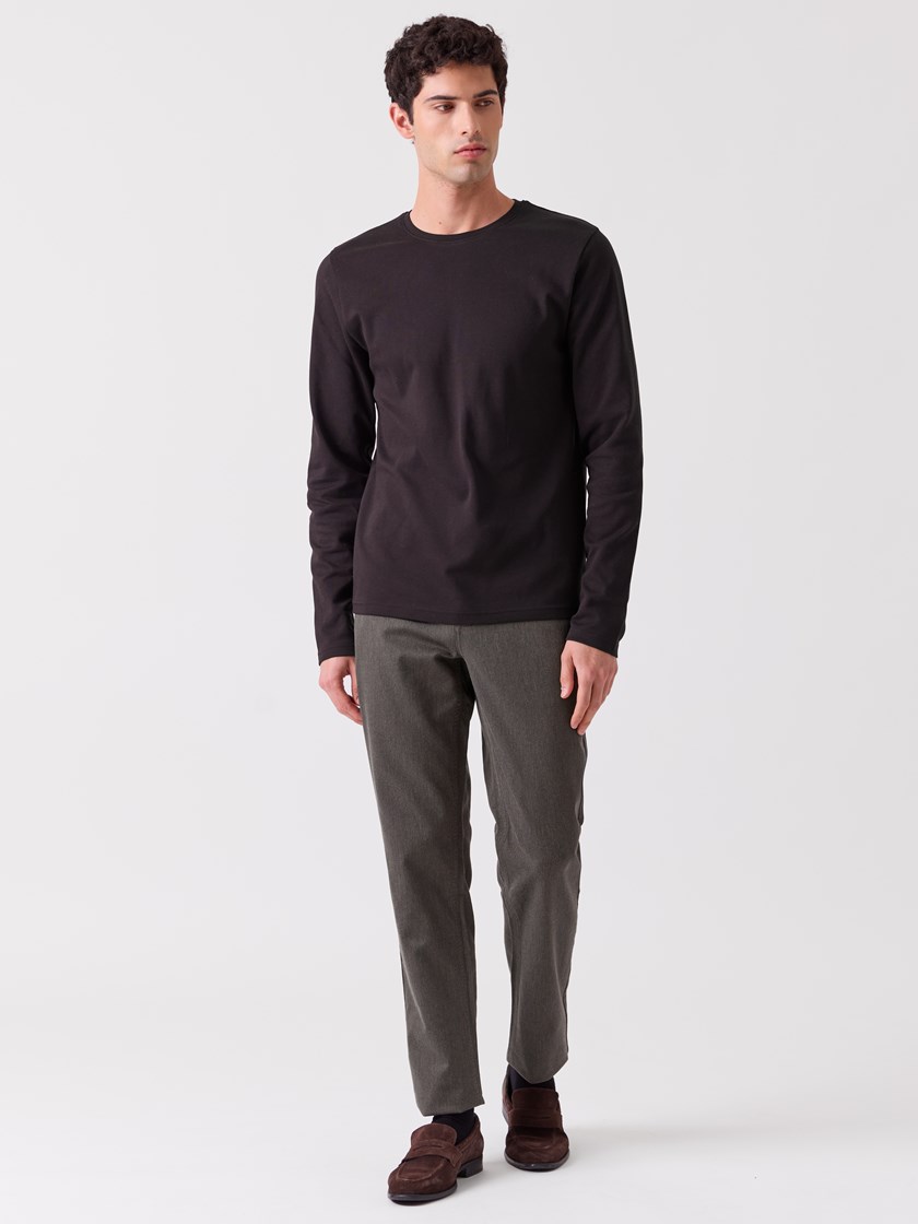7515982 AIQ 7515982_AIQ-MRCAPUCHIN-A26-Modell-Front_chn=vic_1540.jpg_Front||Front
