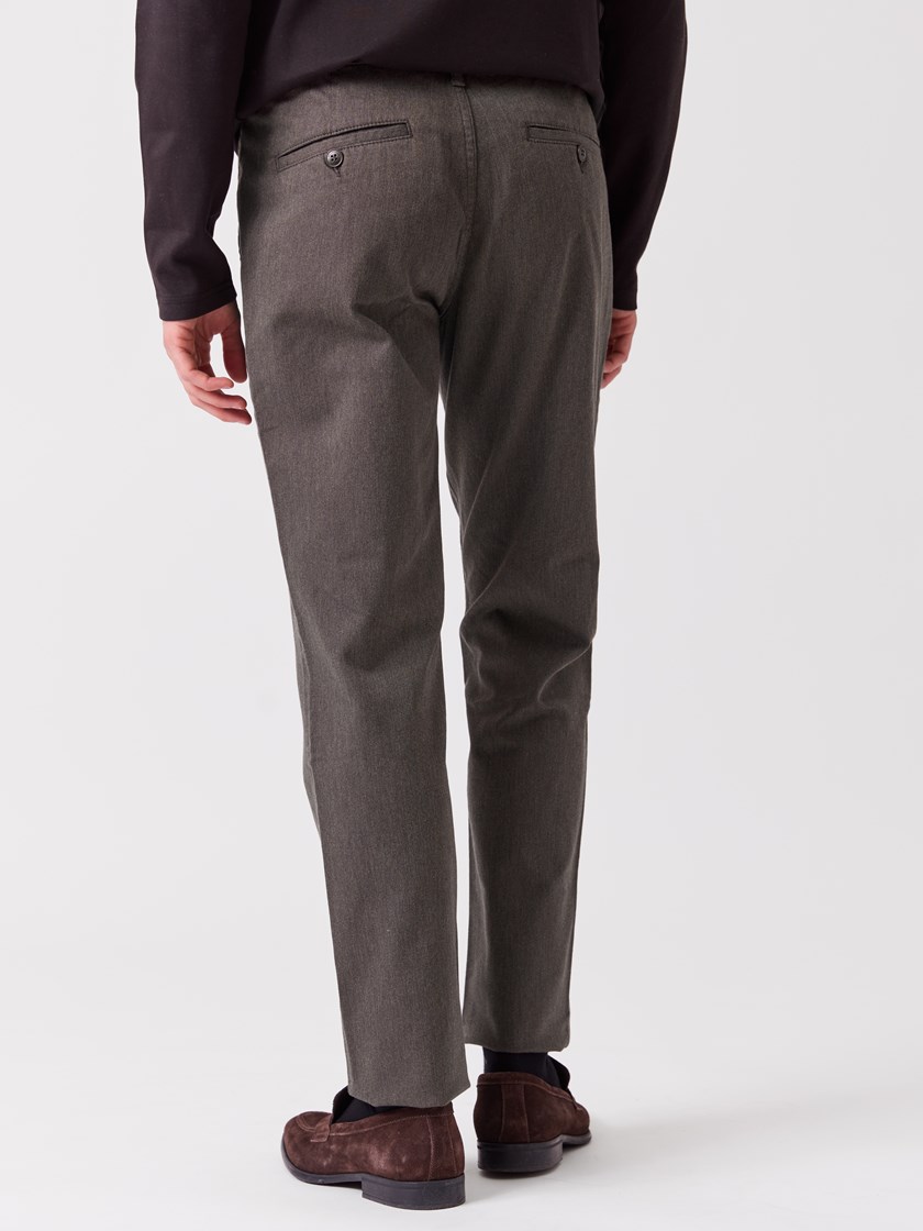 7515982 AIQ 7515982_AIQ-MRCAPUCHIN-A26-Modell-Front_chn=vic_849.jpg_Front||Front