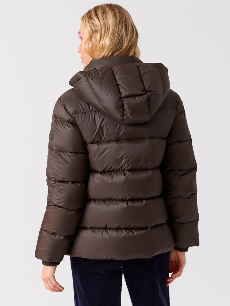 Rikke dunjakke 7516030_GU3-MELL-A26-Modell-Front_chn=vic_9325_Rikke dunjakke GU3.jpg_Front||Front