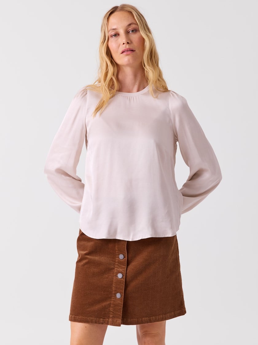 7516091 I2Z 7516091_I2Z-MELL-A26-Modell-Front_chn=vic_8624_Kimmy bluse I2Z.jpg_Front||Front