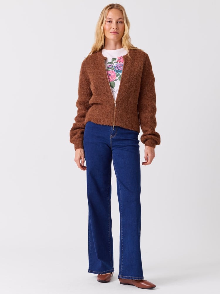Wilma jeans 7516152_DAA-MELL-A26-Modell-Front_chn=vic_1808_Wilma jeans DAA.jpg_Front||Front